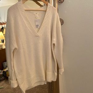 Oversized V neck sweater